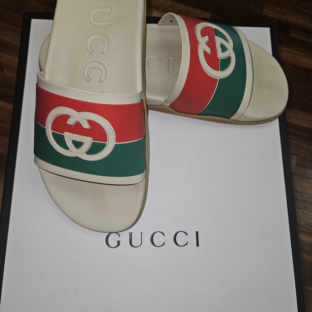 Gucci Cream, Red, and Green Logo Slides